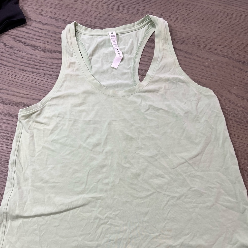 mint green lululemon tank